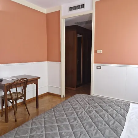 Civita Hotel 3*